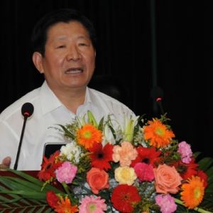 侯云春：加快转变发展方式，积极寻找新的增长点