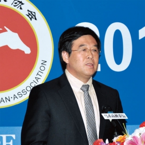 中国马术协会主席潘志琛在中国马术节高峰论坛的致辞