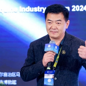 教戏剧16年后，他想用艺术最原始的功能帮助学生