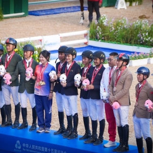 全运会马术障碍团体赛两轮激战，广西队逆袭夺冠